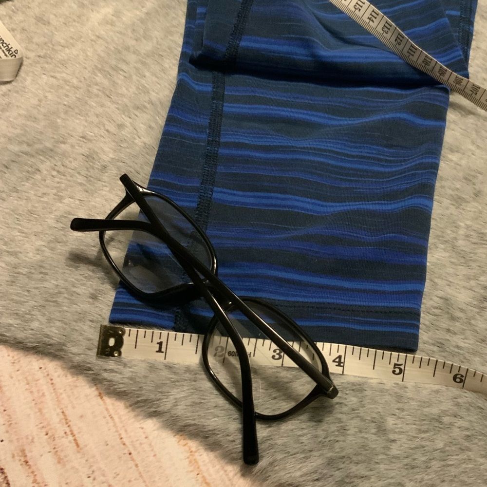 Nike Dri-Fit Blue & Black Capri Leggings Size S - Picture 6 of 7